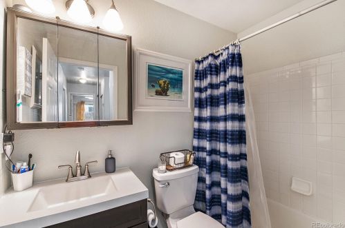 19058 Hampden Dr, Denver CO  80013-5411 exterior