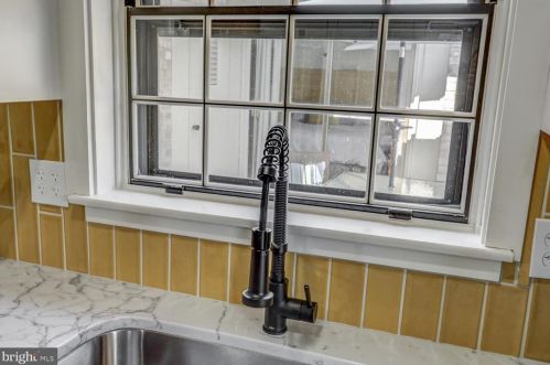 189 Valleybrook Dr, Lancaster PA  17601-4620 exterior