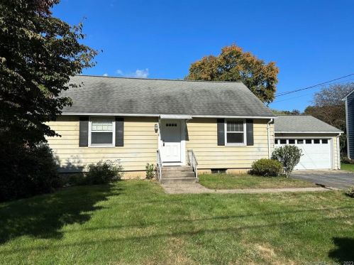 7 Laurel Glen Rd, Quaker Hill, CT 06375-1211
