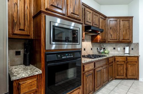 8024 Ocean Dr, Fort Worth TX  76123-1895 exterior