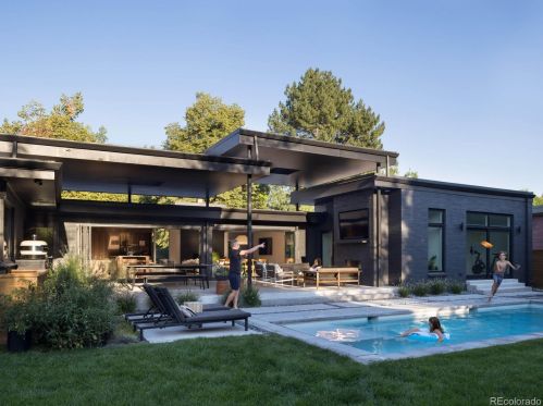 45 Dahlia St, Denver CO  80220-6308 exterior