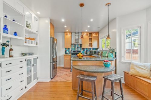 1133 Cordova Ave, Glendale CA  91206-2114 exterior