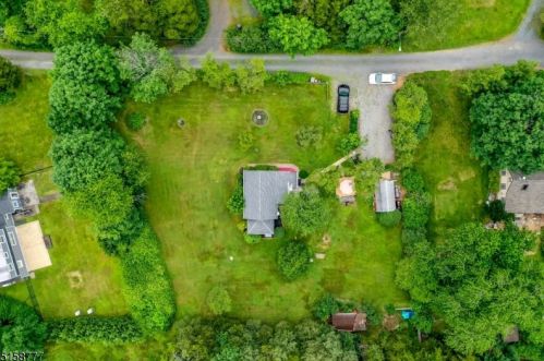 6 Dogwood Ln, Princeton NJ  08540-8439 exterior