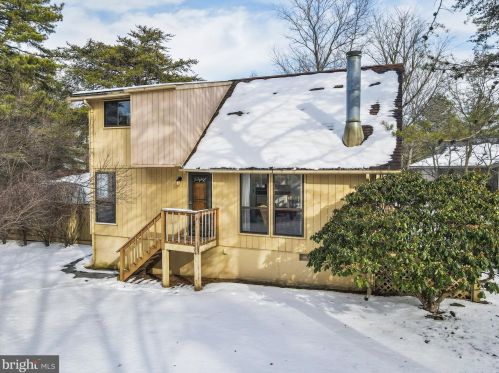 283 The Woods Rd, Hedgesville WV  25427-6886 exterior