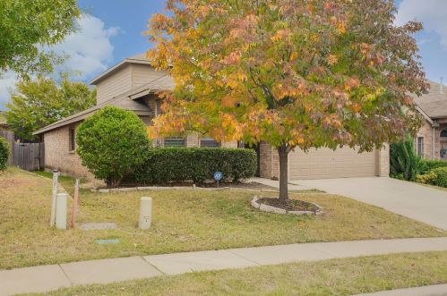 6000 Stirrup Iron Dr, Fort Worth TX  76179-8302 exterior