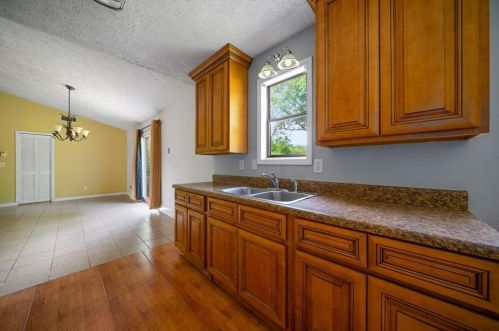 2999 Owens Meadow Dr, Kennesaw, GA 30152-2558
