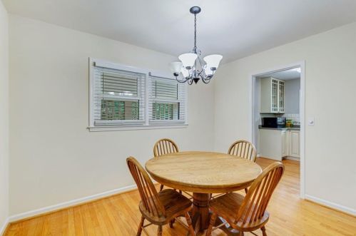 6896 Lockridge Dr, Atlanta GA  30360-1515 exterior