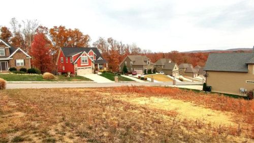 8125 Burgundy Cir, Chattanooga, TN 37421-1292