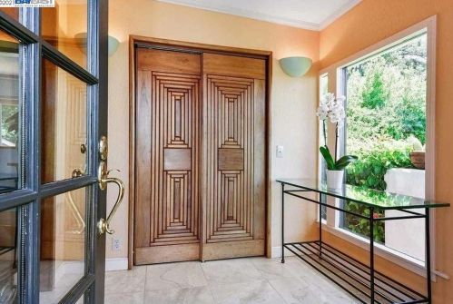 1009 Keith Ave, Berkeley, CA 94708-1604