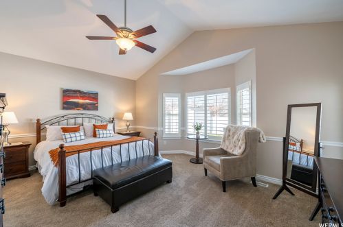 1238 Bateman Pt Dr, Taylorsville UT 84084-2590 exterior