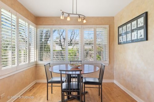 1020 North Ave, Bannockburn IL  60015-2206 exterior