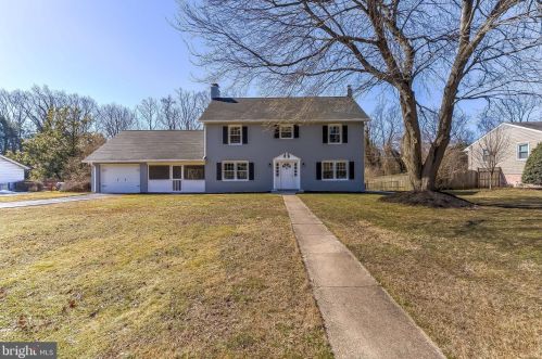 17 Ashcroft Ct, Arnold, MD 21012-2406