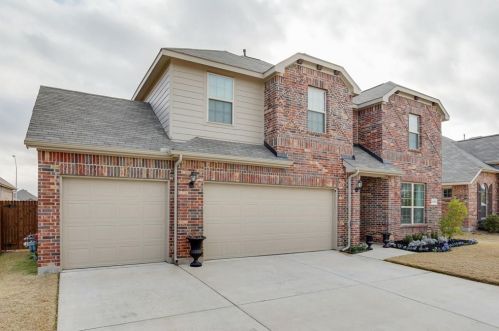 2440 Maple Stream Dr, Fort Worth TX  76177-2153 exterior
