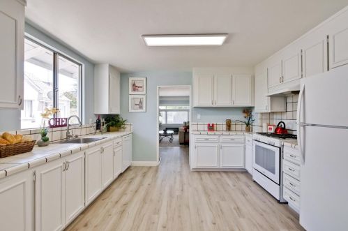 130 Euclid Ave, San Leandro CA  94577-1804 exterior