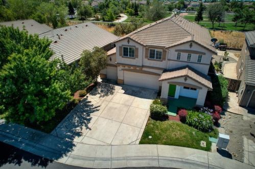 5421 Hirsch Cir, Elk Grove, CA 95757-4322