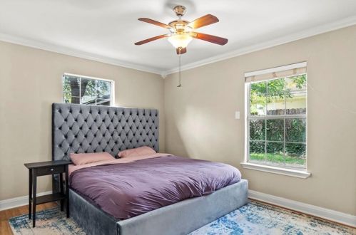 6609 Cruz St, Austin TX  78741-3519 exterior