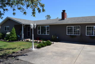 2681 Stoltz Hill Rd, Lebanon, OR 97355-1037
