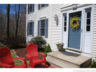 73 Pepperbush Ln, Guilford, CT 06437-1719