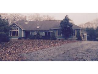 5 Sleepy Hollow Rd, Guilford, CT 06437-1366