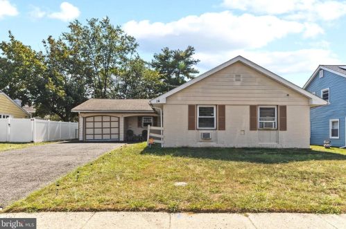 14 Buckeye Ln, Willingboro, NJ 08046-3919
