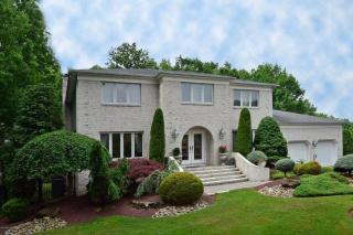 5 Woodcrest Ter, Millstone Township, NJ 07726-4653