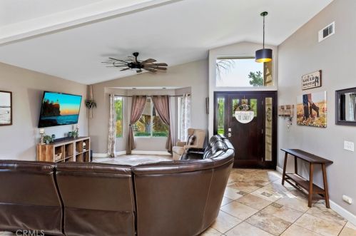 17368 Owl Tree Rd, Riverside CA  92504-9529 exterior