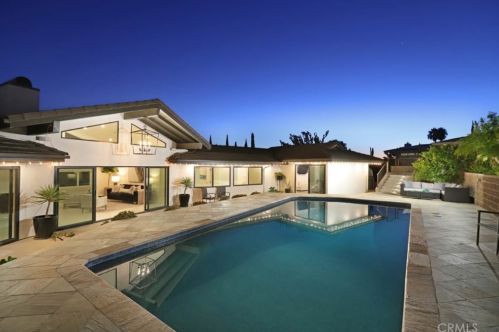 3001 Cloudcrest Rd, Glendale CA  91214-1304 exterior