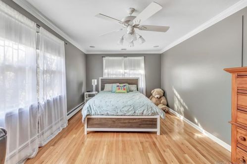 23 Treeland Rd, Huntington CT  06484-2730 exterior