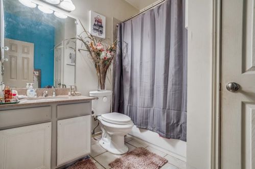 2300 Manchester Ct, Carrollton TX exterior