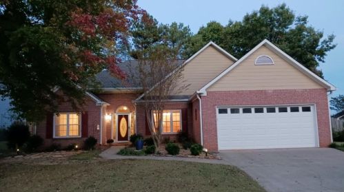 151 Eagle Glen Dr, Holly Springs, GA 30189-6932
