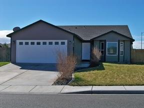 5716 Wrigley Dr, Pasco, WA 99301-8015