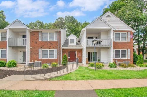 7 Concorde Way, Windsor Locks CT  06096-1545 exterior