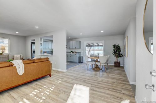 18479 60th Ave, Denver CO  80403-2112 exterior