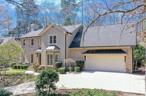 2019 Valley Rd, Gainesville, GA 30501-1240
