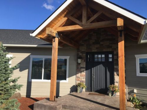 201 Snowy Owl Ln, Yakima, WA 98908-9356