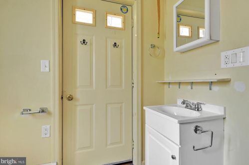 7 Pike St, Primrose PA  17901-8619 exterior