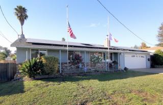 247 Lakeview Rd, Watsonville, CA 95076-2328