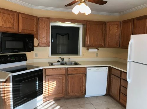 305 New Brookland Pl, Cayce-West Columbia SC  29169-4710 exterior