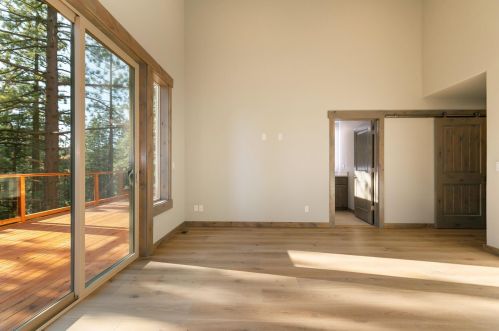 11102 Sitzmark Way, Truckee CA  96161-6131 exterior