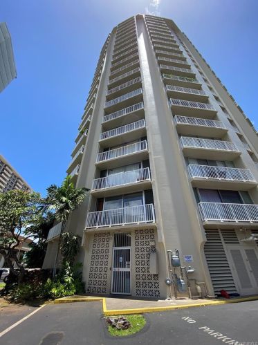 750 Amana St, Honolulu HI  96814-5025 exterior