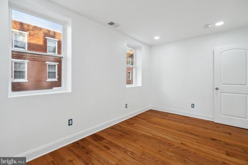 312 Manton St, Philadelphia PA  19147-5213 exterior