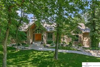 23808 Hampton Rd, Omaha, NE 68022-3071