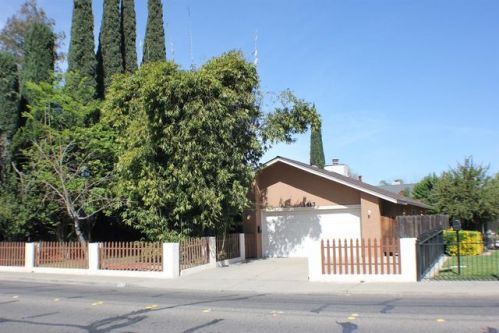 1413 Floyd Ave, Modesto, CA 95355-2057