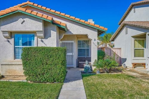 39567 Tischa Dr, Temecula, CA 92591-7326
