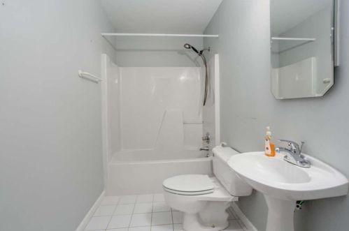 285 Glen Lake Dr, Atlanta GA  30327-4819 exterior