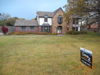 1103 Oakwood Cir, Henryetta, OK 74437-1833