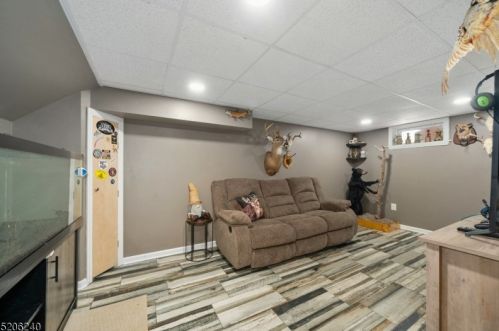 105 Carter Ter, Hackettstown NJ  07840-1002 exterior