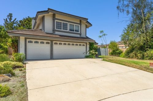 6003 Mescallero Pl, Simi Valley, CA 93063-5703