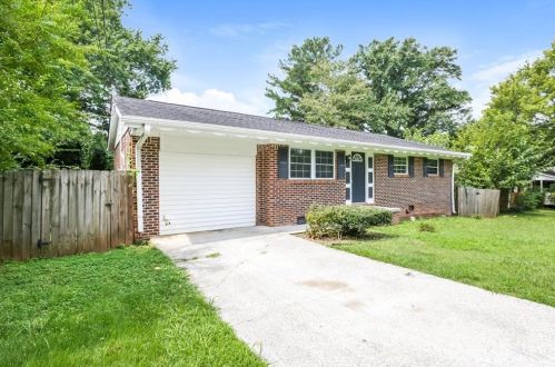 1927 Twelve Oaks Cir, Kennesaw, GA 30144-1856