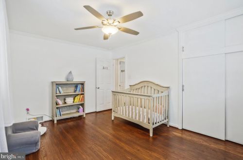 7604 Gresham St, Springfield VA  22151-2933 exterior
